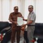 Lokasi: Ruang Kerja Bupati Sikka, Lantai 2, Kantor Bupati, Jalan Eltari – Maumere
Tanggal: Selasa, 7 Oktober 2025
 Penyerahan oleh: Kepala Kantor BPN Kabupaten Sikka
Diterima oleh: Bupati Sikka Juventus Prima Yoris Kago, S.H.