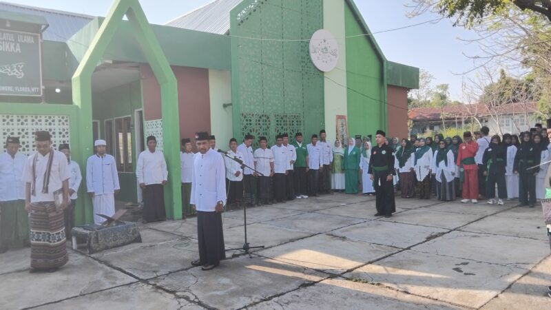 PCNU Kabupaten Sikka menggelar aapel memperingati hari santri nasional di halaman kantor PCNU Sikka (22/10/25)