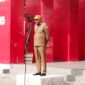 Wakil Bupati Sikka Simon Subandi saat memimpin apel hari pahlawan 10 November 2025 di halaman kantor bupati Sikka.