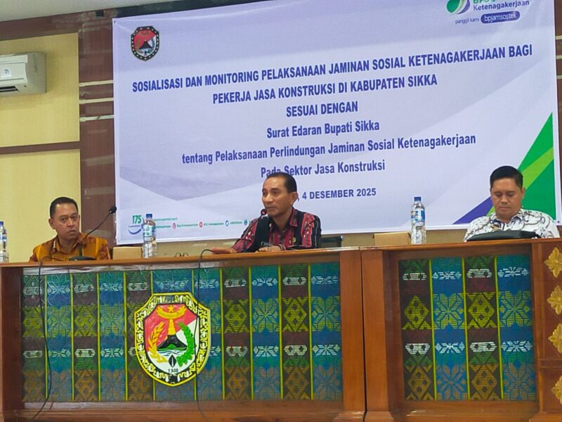 Sekretaris Daerah Kabupaten Sikka, Adrianus Firminus Parera, SE., M.Si — atau yang akrab disapa Alfin Parera — secara resmi membuka kegiatan Sosialisasi dan Monitoring Pelaksanaan Jaminan Sosial Ketenagakerjaan bagi Pekerja Jasa Konstruksi pada Kamis, 5 Desember 2025.