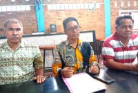 Dari Kiri ke Kanan; Vitalis Badar, SH., Marianus Reynaldi Laka, SH., MH., Paulus Papo Belang.