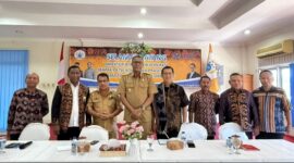 Direktur Bisnis LPDB Koperasi bersama Wakil Bupati Sikka, pengurus, pegawas dan manajemen KSP Kopdit Obor Mas, Selasa siang 14 April 2026 di Kantor Kopdit Obor Mas Jalan Kesehatan Kota Maumere. 