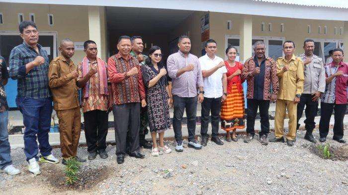 Bupati Sikka, Juventus Prima Yoris Kago saat peresmian SMPN 46 Nangahale di Kecamatan Talibura, Kabupaten Sikka, Sabtu, 3 Mei 2025 lalu. 