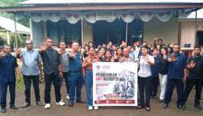 Sosialisasi Anti Korupsi Mahasiswa FH Unipa kepada karyawan  LKM Putra Dewa 