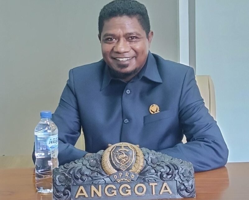 Anggota DPRD Nusa Tenggara Timur (NTT) dari Partai Solidaritas Indonesia (PSI), Marinus Manis