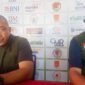 Keterangan foto: Dari kiri ke kanan: Tim pemantau bakat PSSI NTT, Patrik Domal dan Wakil Sekretaris PSSI NTT sekaligus General Coordinator Soeratin Cup & Piala Pertiwi 2026, Piter Fomeny.