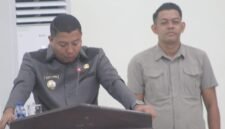 Bupati Sikka, Juventus Prima Yoris Kago saat menyampaikan keterangan resmi dalam Sidang Paripurna V Masa Sidang III DPRD Kabupaten Sikka di Gedung Lepo Kula Babong, Maumere, Senin (3/8/2026) pagi. 