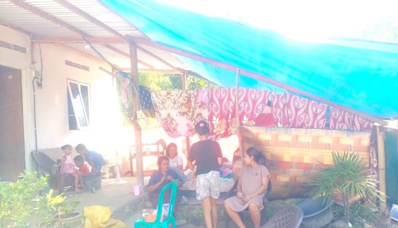 Pengungsi Mandiri Warga Karmel, Kelurahan Madawat