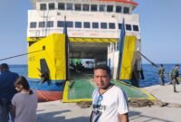 Camat Palu'e Rudolfus Riba, ST saat menjemput KMP Inerie II di Pelabuhan Kerica PALU'E (Minggu,13 September 2026)